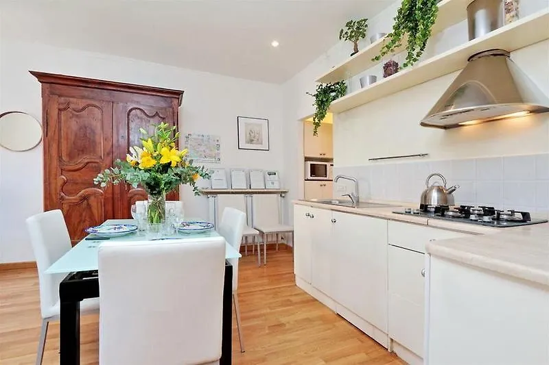 Il Glicine Campo De Fiori Apartment