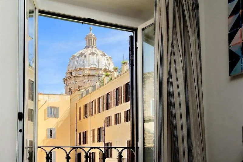 Apartment Il Glicine Campo De Fiori Italy