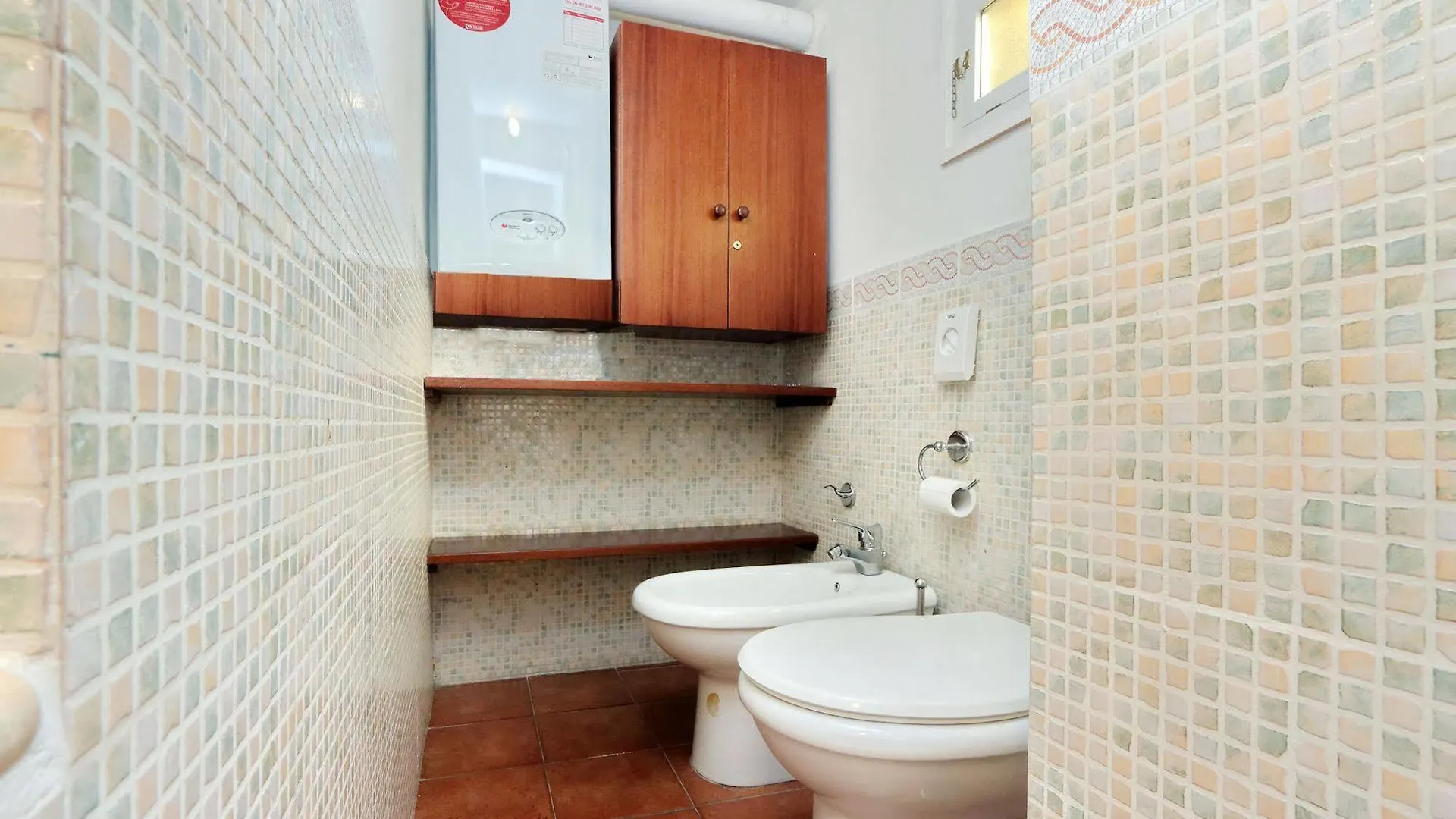 Apartment Il Glicine Campo De Fiori Italy